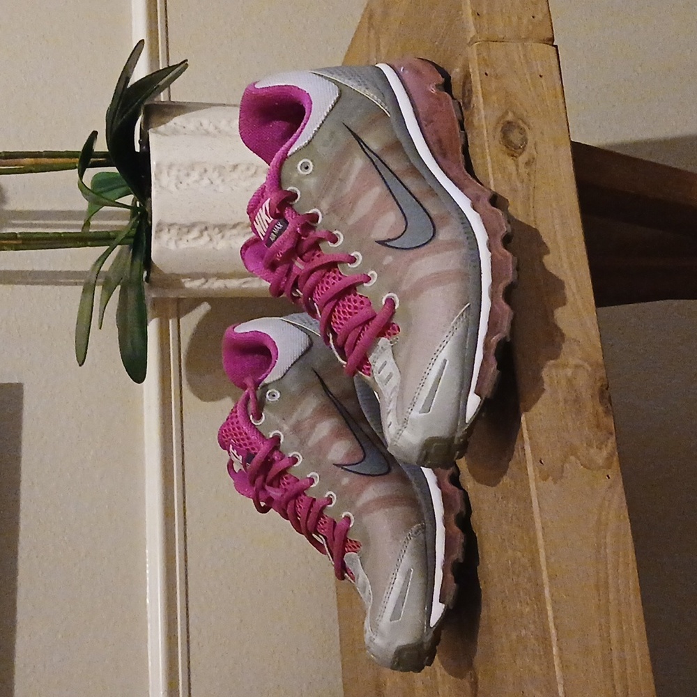 Nike Air Max Women's Pink And Gray Running Shoes Sneakers. Size 8 - Picture 15 of 17